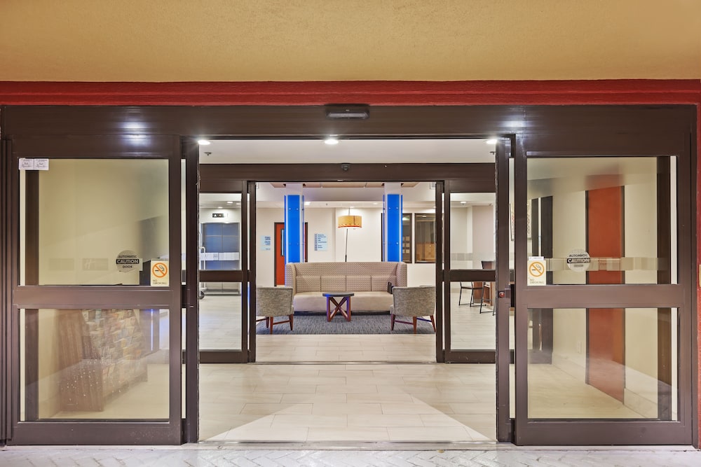 holiday inn express and suites houston memorial park area