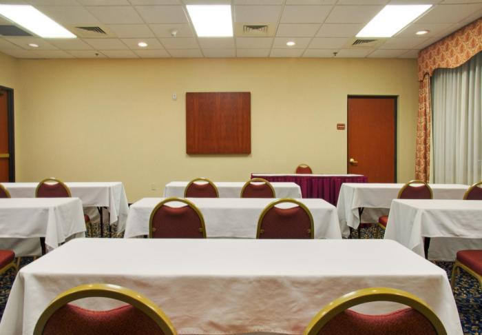 holiday inn express and suites houston memorial park area