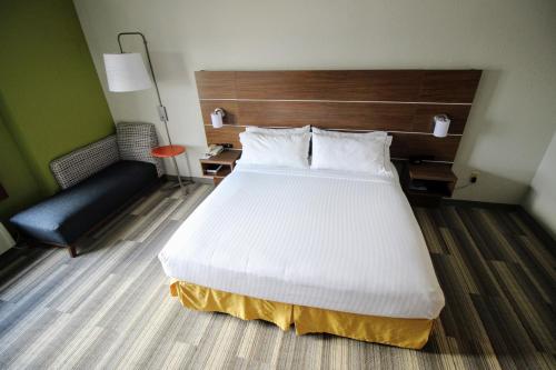 holiday inn express and suites houston memorial park area