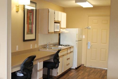 extended stay america suites houston katy freeway energy cor
