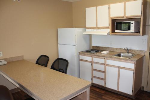 extended stay america suites houston katy freeway energy cor