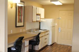 extended stay america suites houston katy freeway energy cor