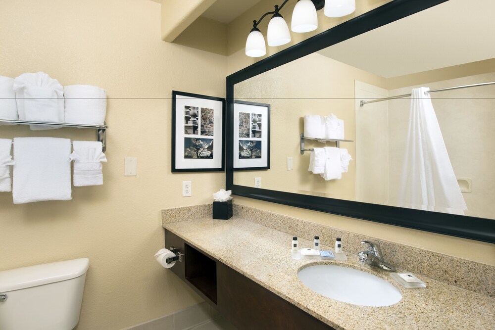country inn and suites by radisson houston intercon