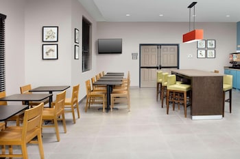country inn and suites by radisson houston intercon