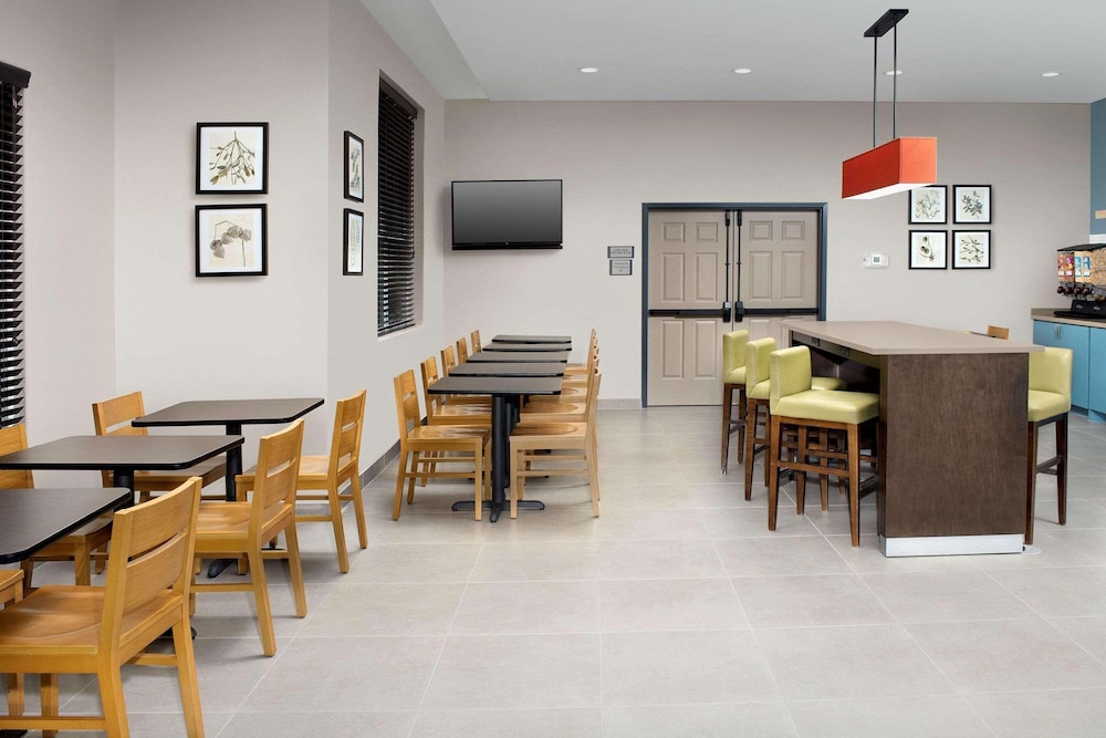 country inn and suites by radisson houston intercon