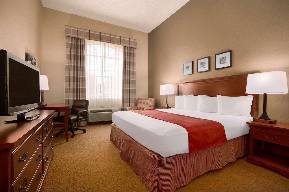 country inn and suites by radisson houston intercon