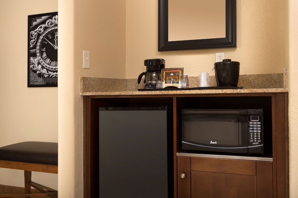 country inn and suites by radisson houston intercon