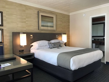 west beach inn a coast hotel