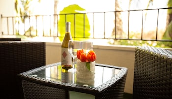 west beach inn a coast hotel