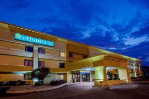 La Quinta Inn By Wyndham Detroit Southgate,Near Heritage Park,3 star