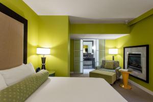 opus hotel vancouver
