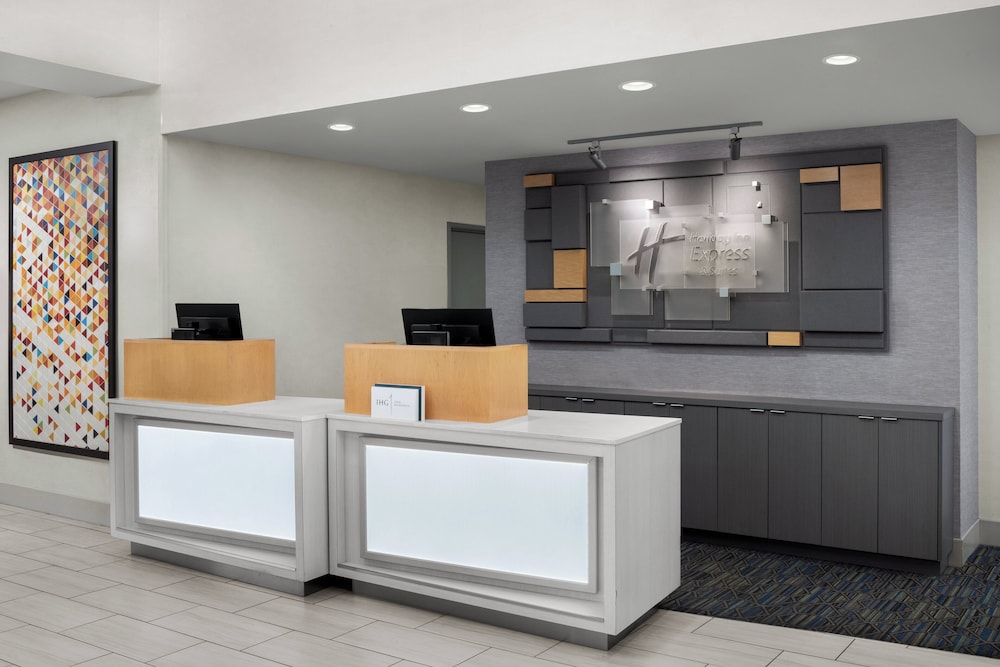 holiday inn express and suites marina state beach area