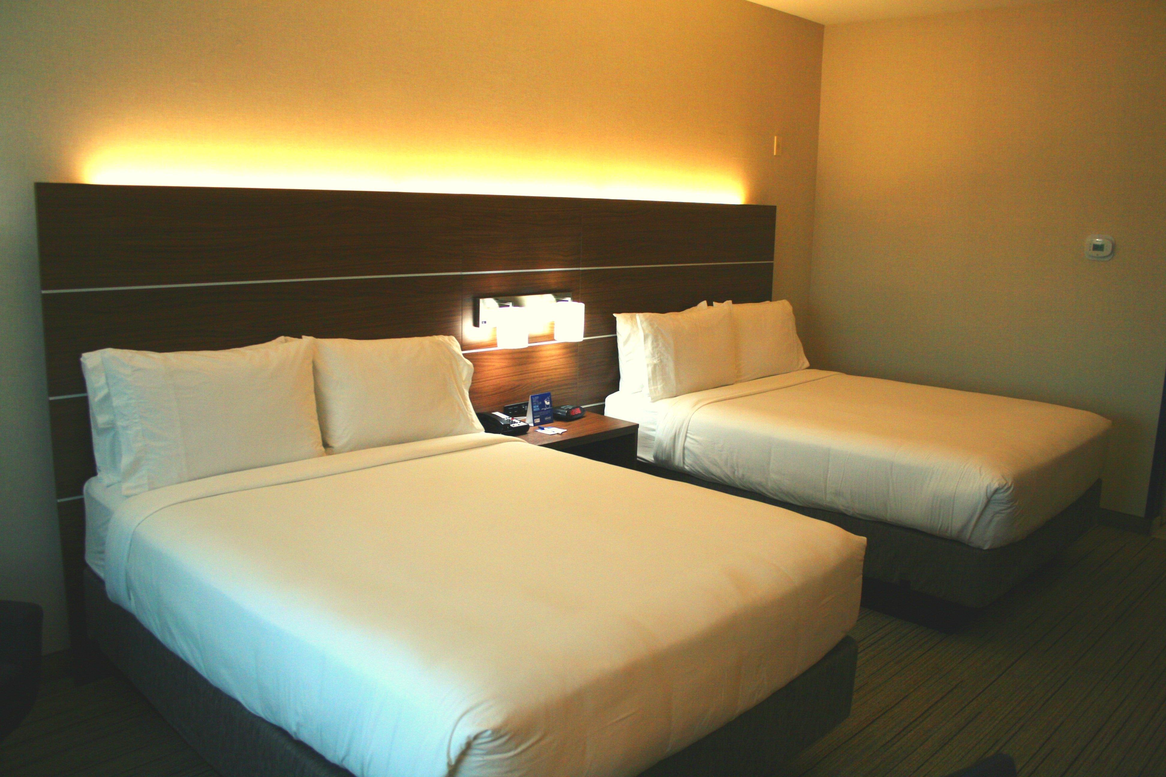 holiday inn express and suites marina state beach area