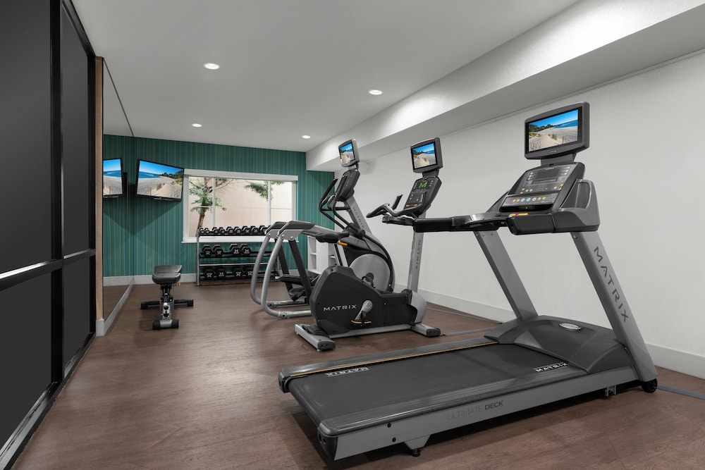 holiday inn express and suites marina state beach area