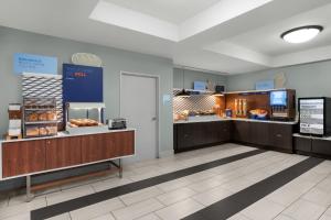 holiday inn express and suites marina state beach area