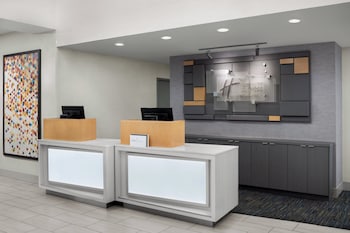 Holiday Inn Express & Suites Marina - State Beach Area,Monterey>>Marina,3 star
