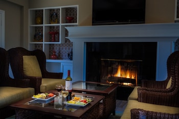 Lighthouse Lodge And Cottages,Pacific Grove>>Monterey,3 star