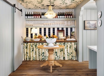 Le Petit Pali At Ocean Ave,Carmel-By-The-Sea>>Carmel,4 star