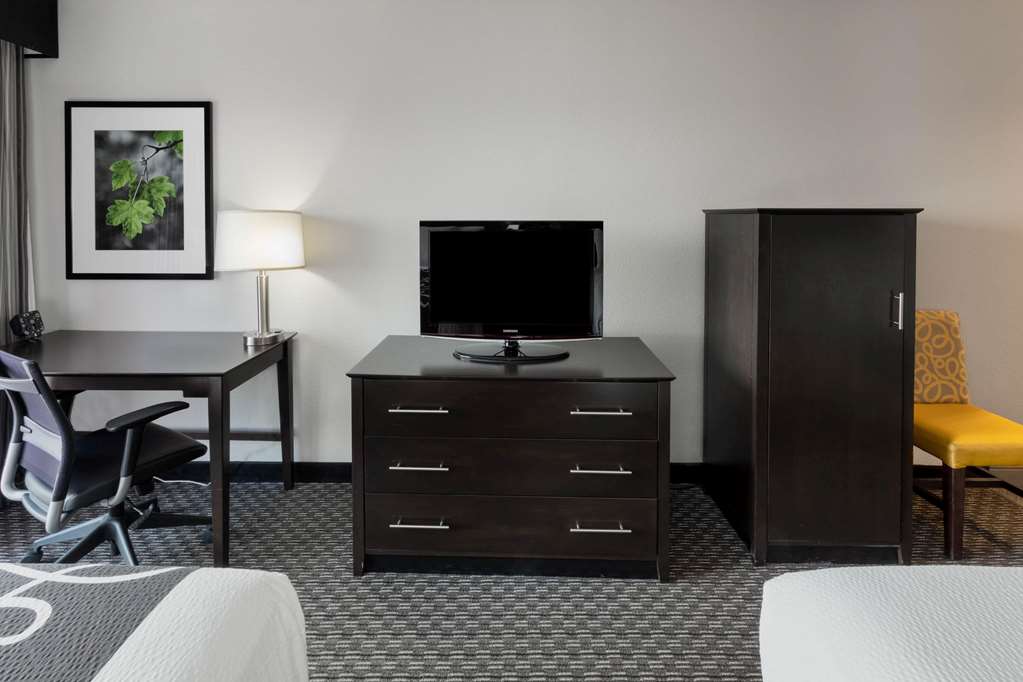 la quinta inn and suites by wyndham minneapolis bloomington w