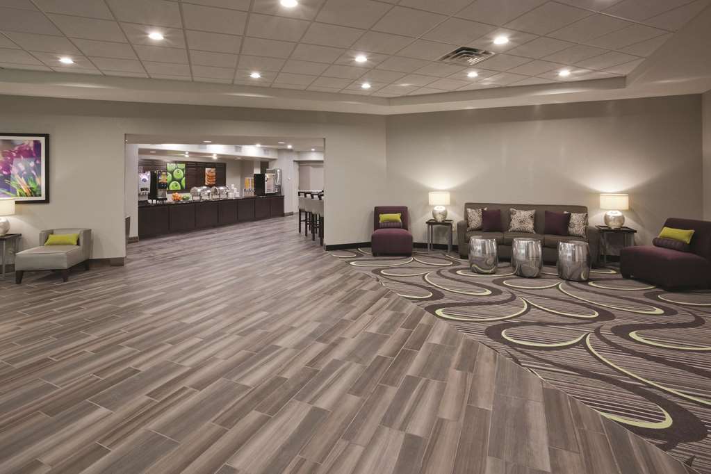 la quinta inn and suites by wyndham minneapolis bloomington w