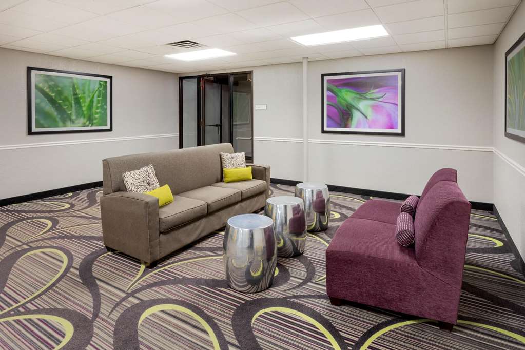 la quinta inn and suites by wyndham minneapolis bloomington w