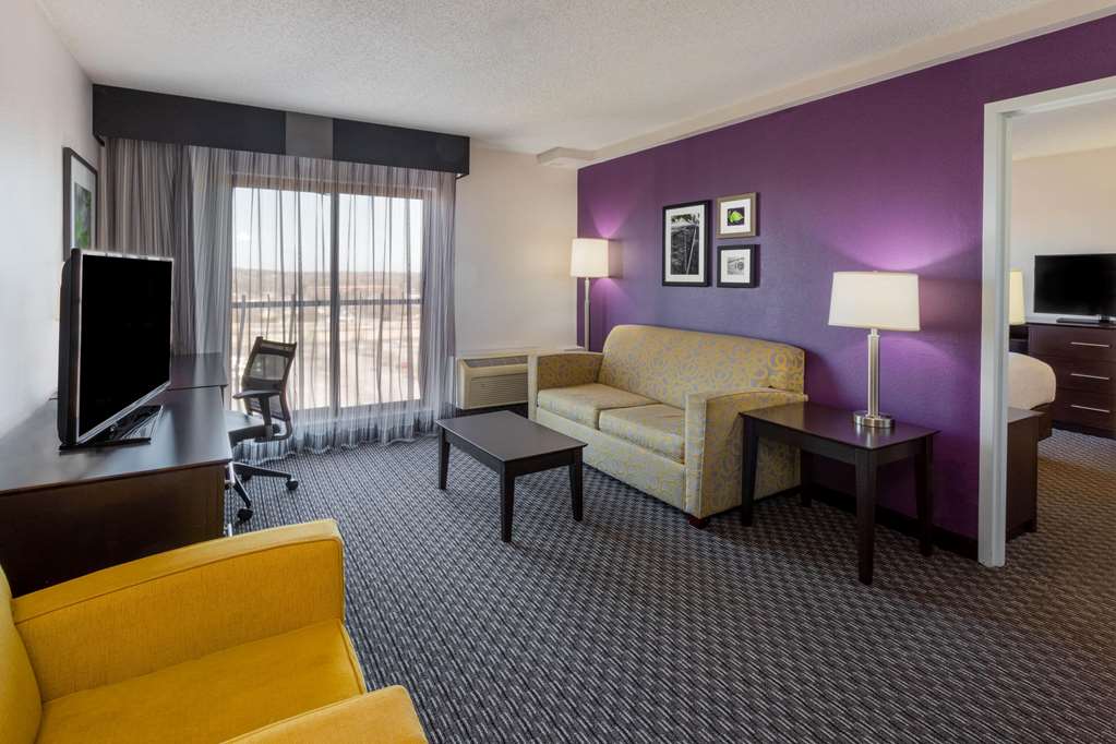 la quinta inn and suites by wyndham minneapolis bloomington w