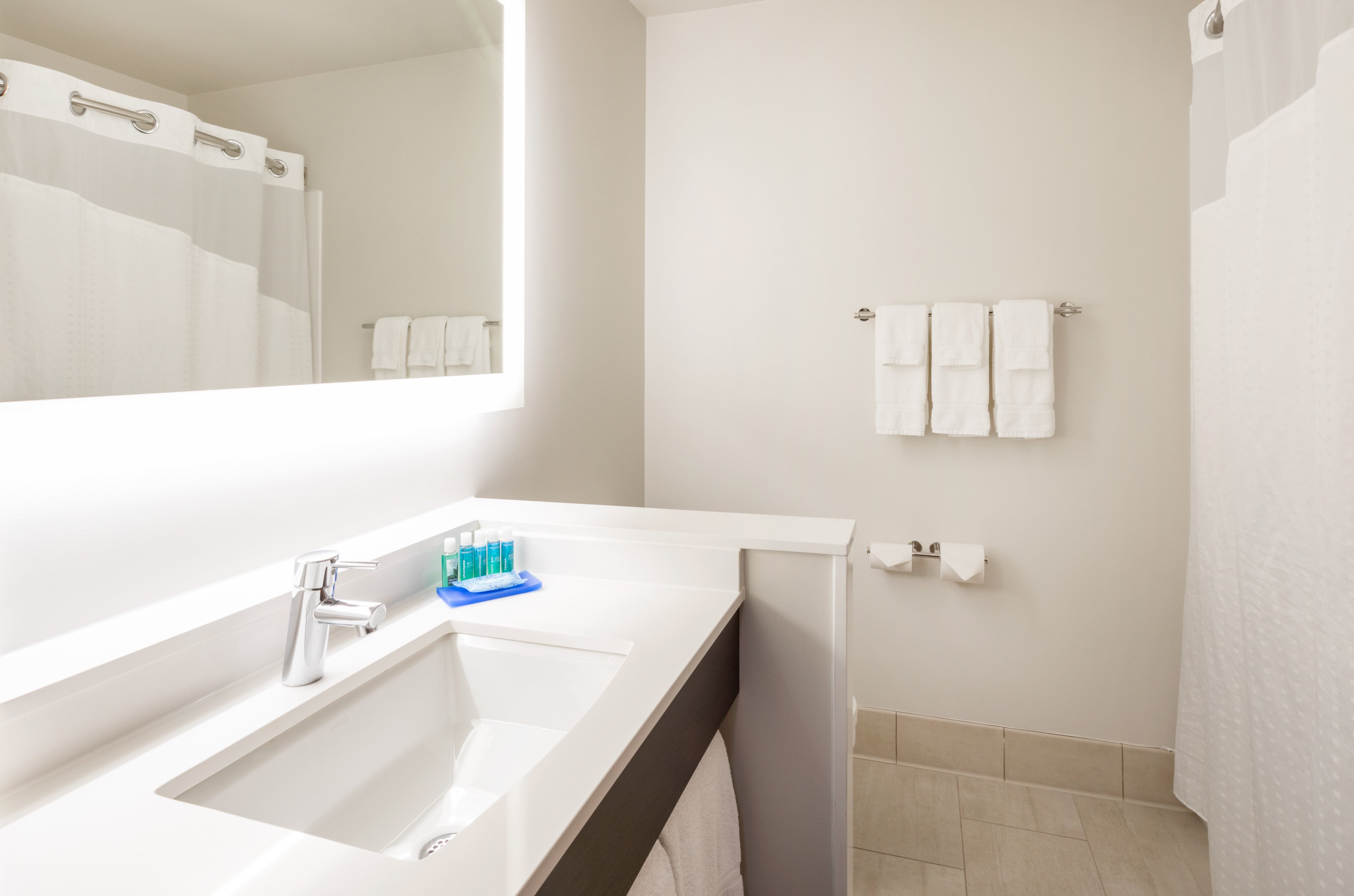 holiday inn express hotel and suites downtown minneapolis by ihg