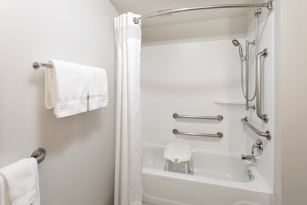 holiday inn express hotel and suites downtown minneapolis by ihg