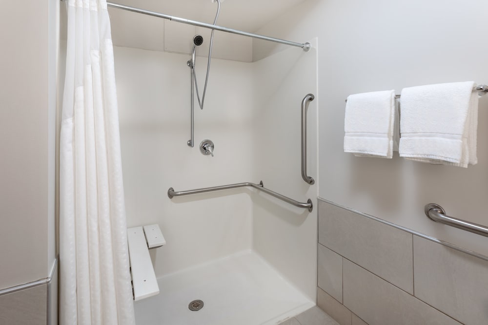 holiday inn express hotel and suites downtown minneapolis by ihg