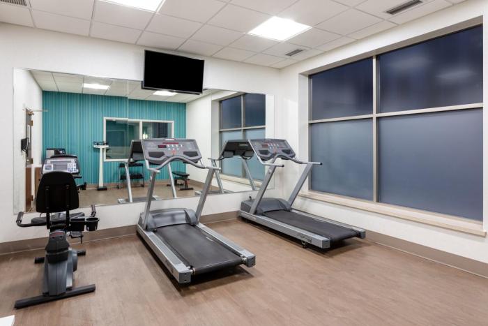 holiday inn express hotel and suites downtown minneapolis by ihg