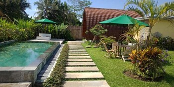 kubu selat villa