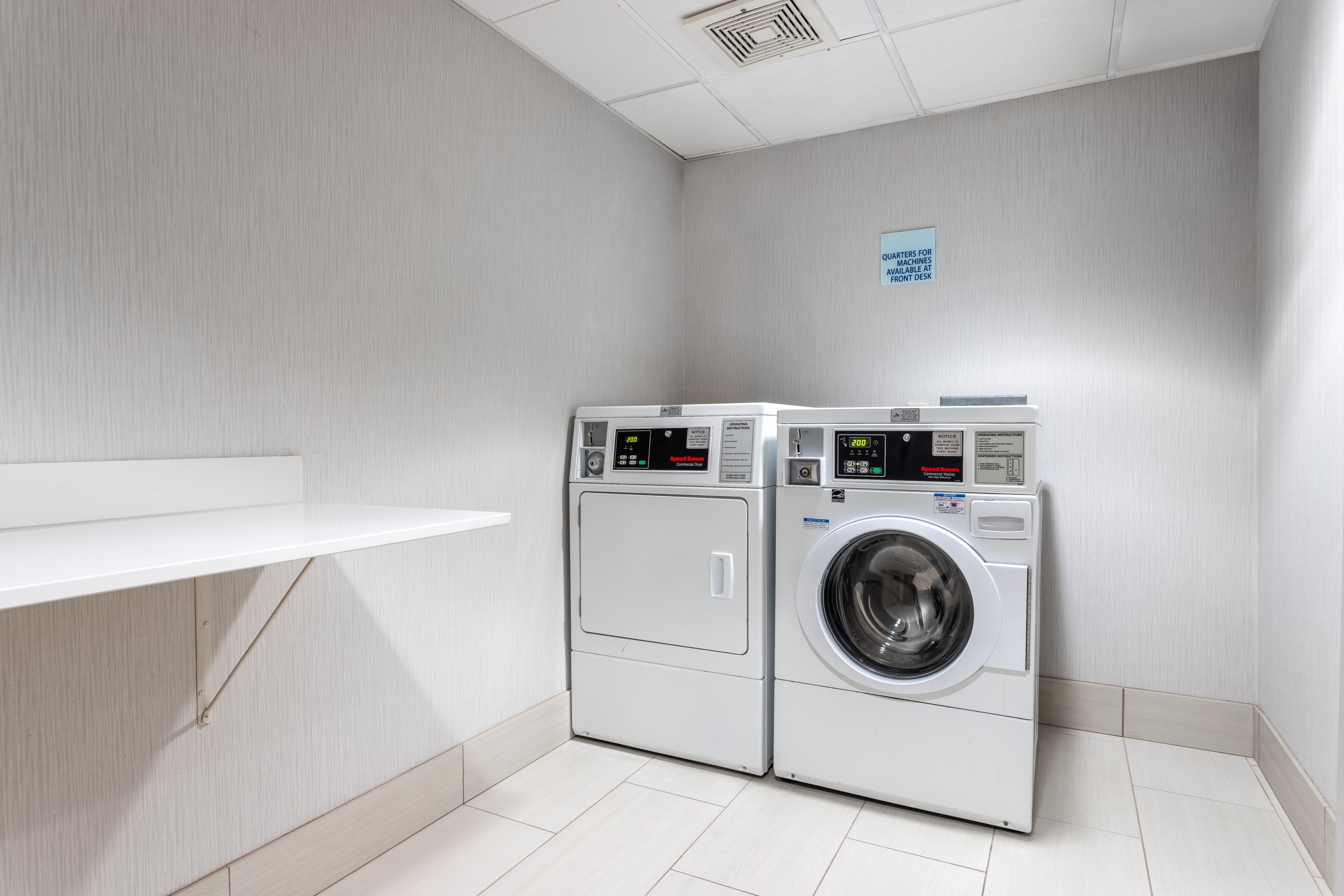 holiday inn express and suites vadnais heights by ihg