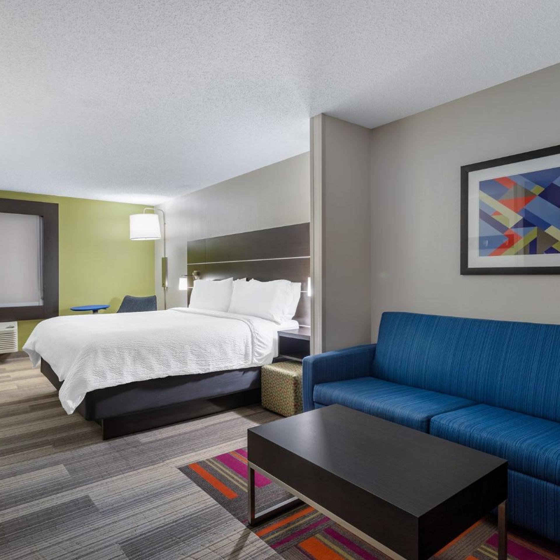 holiday inn express and suites vadnais heights by ihg
