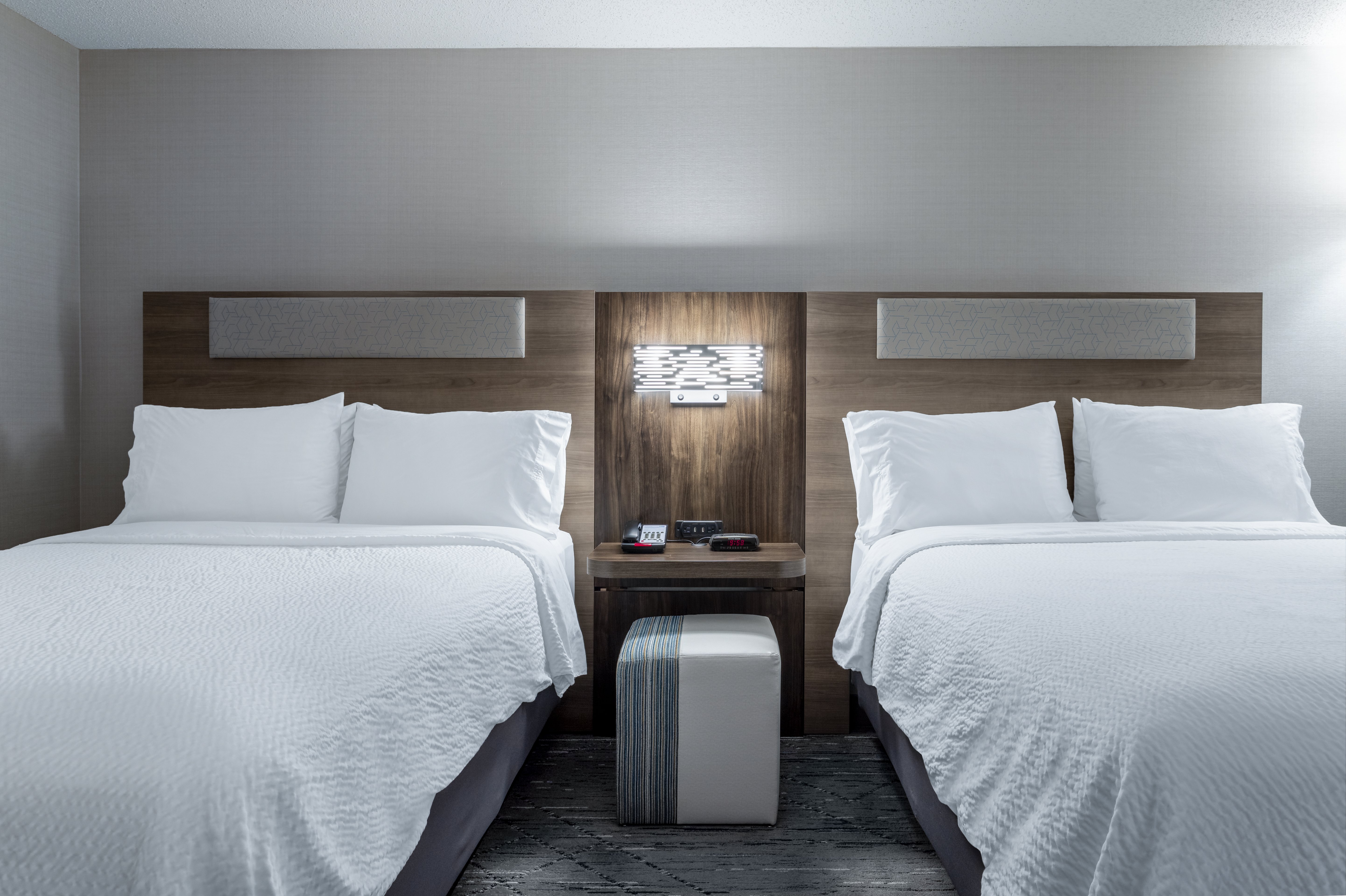 holiday inn express and suites vadnais heights by ihg