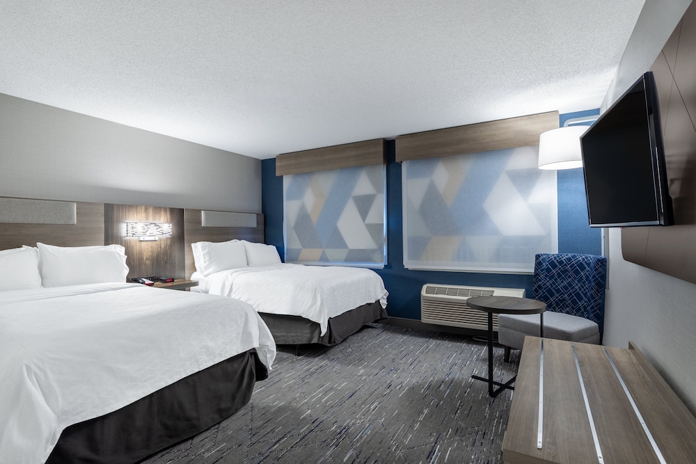 holiday inn express and suites vadnais heights by ihg