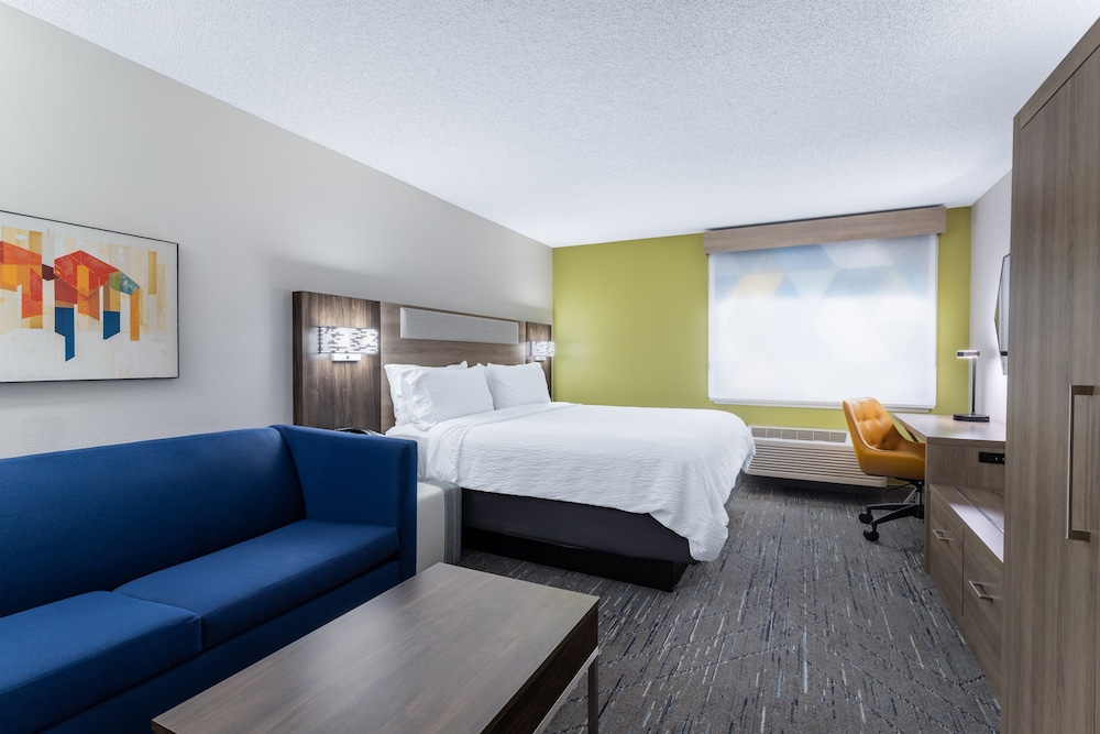 holiday inn express and suites vadnais heights by ihg