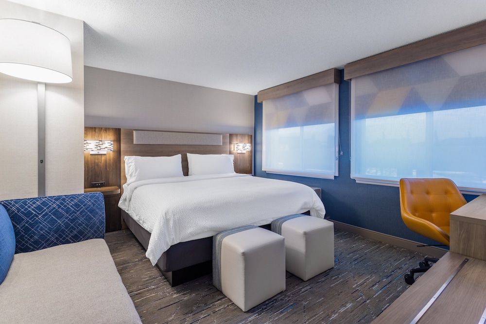 holiday inn express and suites vadnais heights by ihg