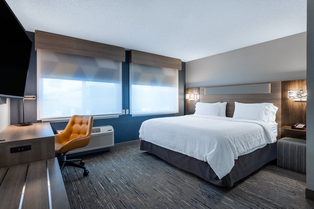 holiday inn express and suites vadnais heights by ihg
