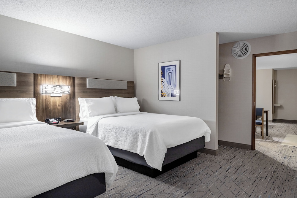 holiday inn express and suites vadnais heights by ihg