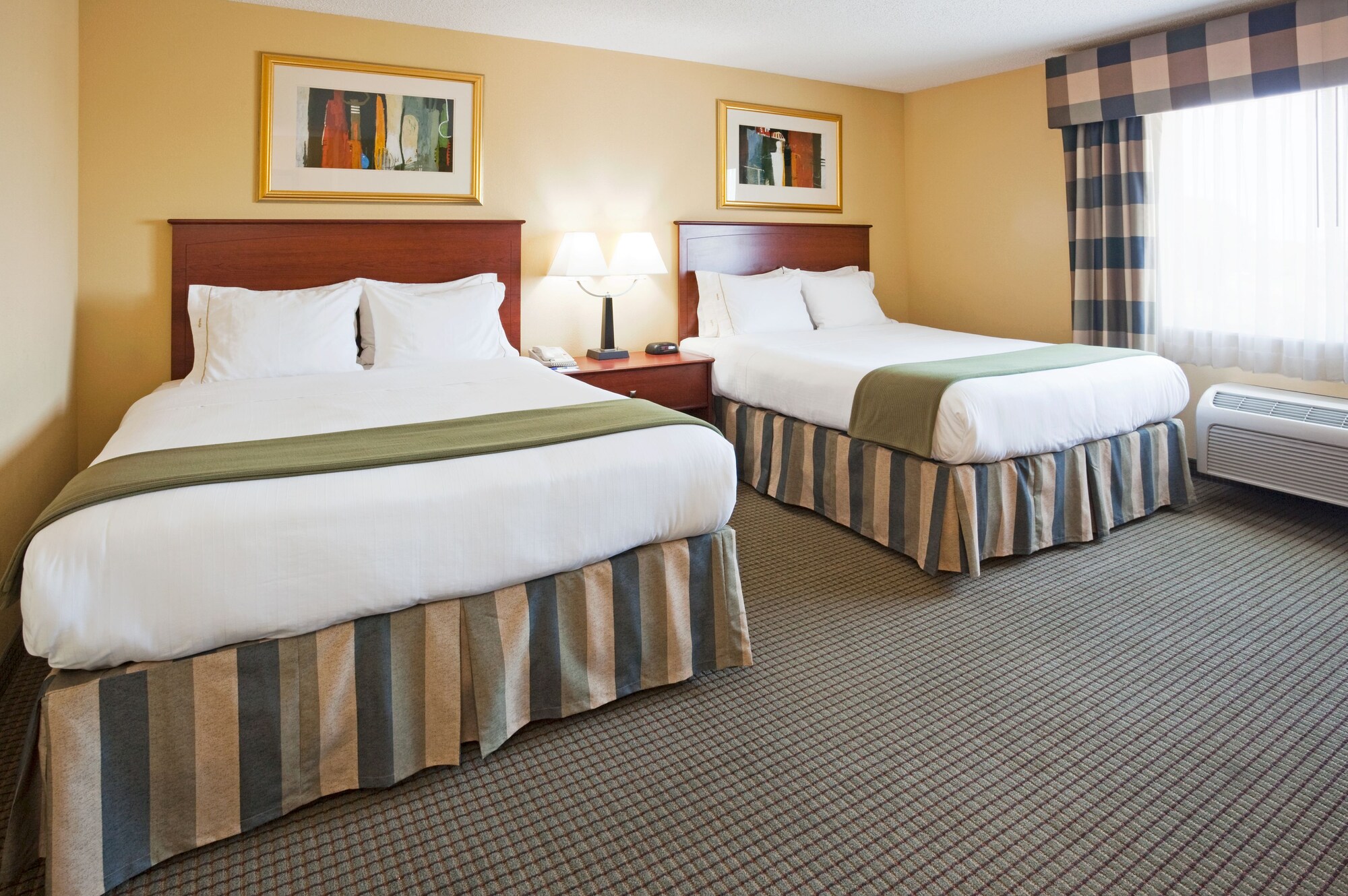 holiday inn express and suites vadnais heights by ihg