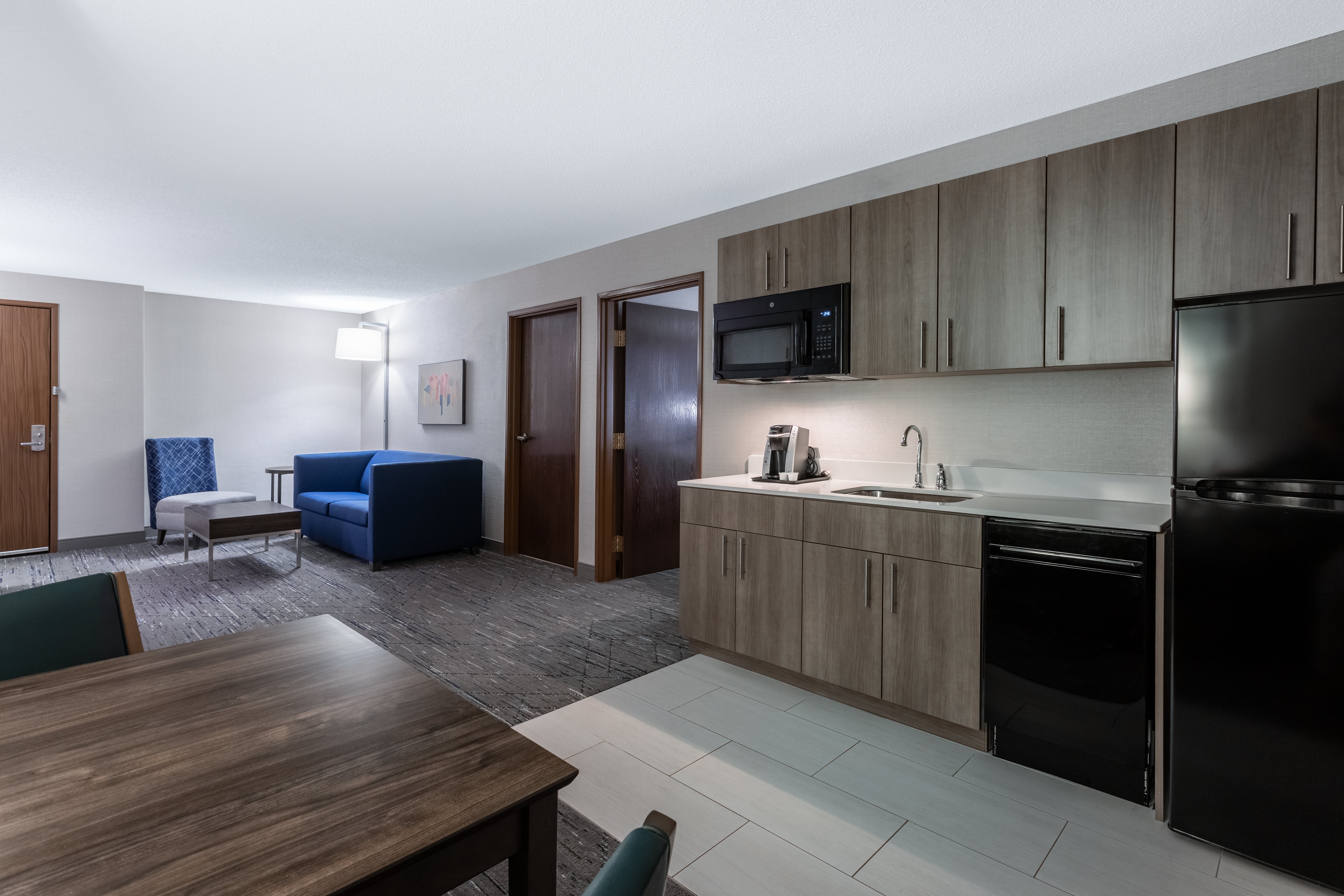 holiday inn express and suites vadnais heights by ihg