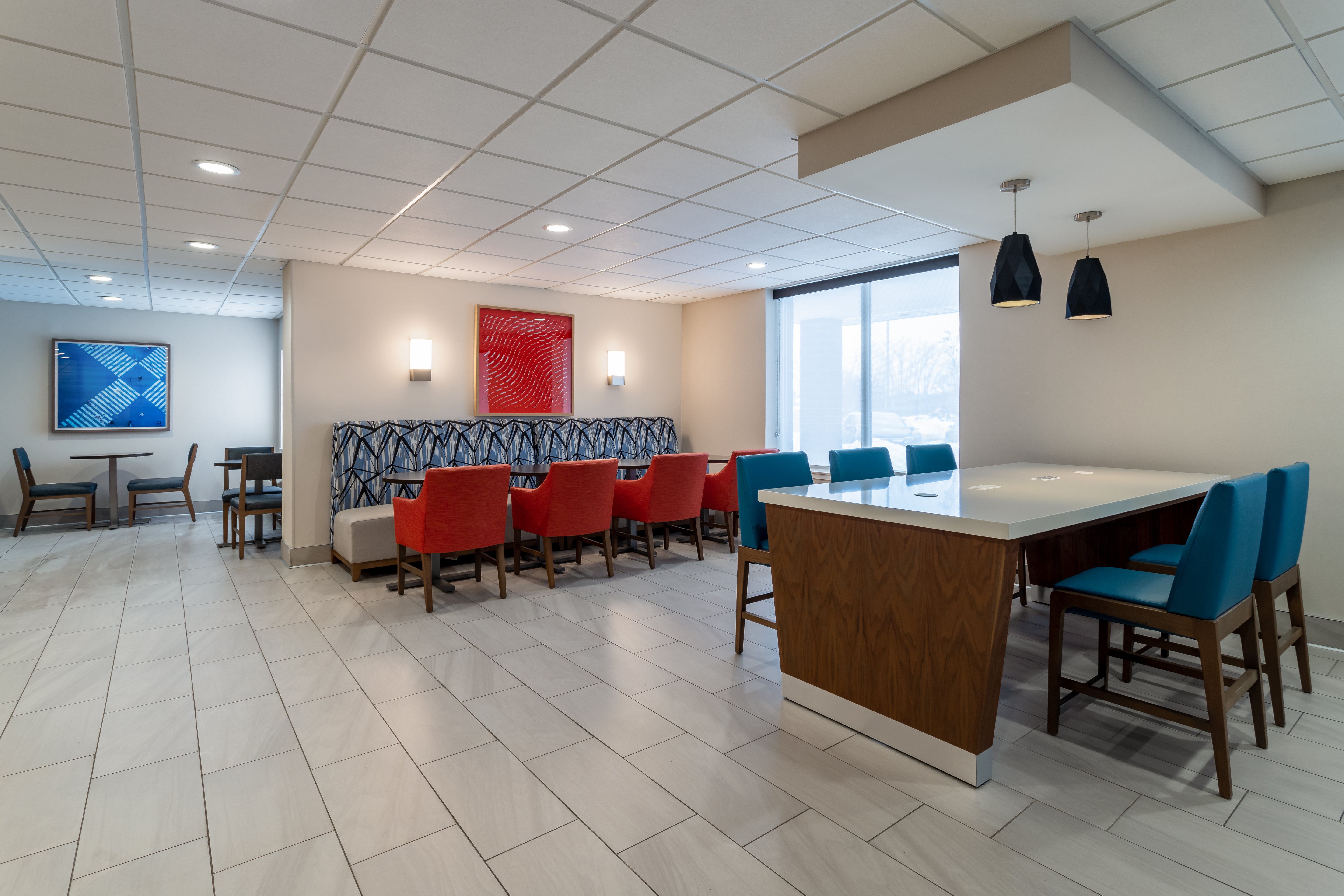 holiday inn express and suites vadnais heights by ihg