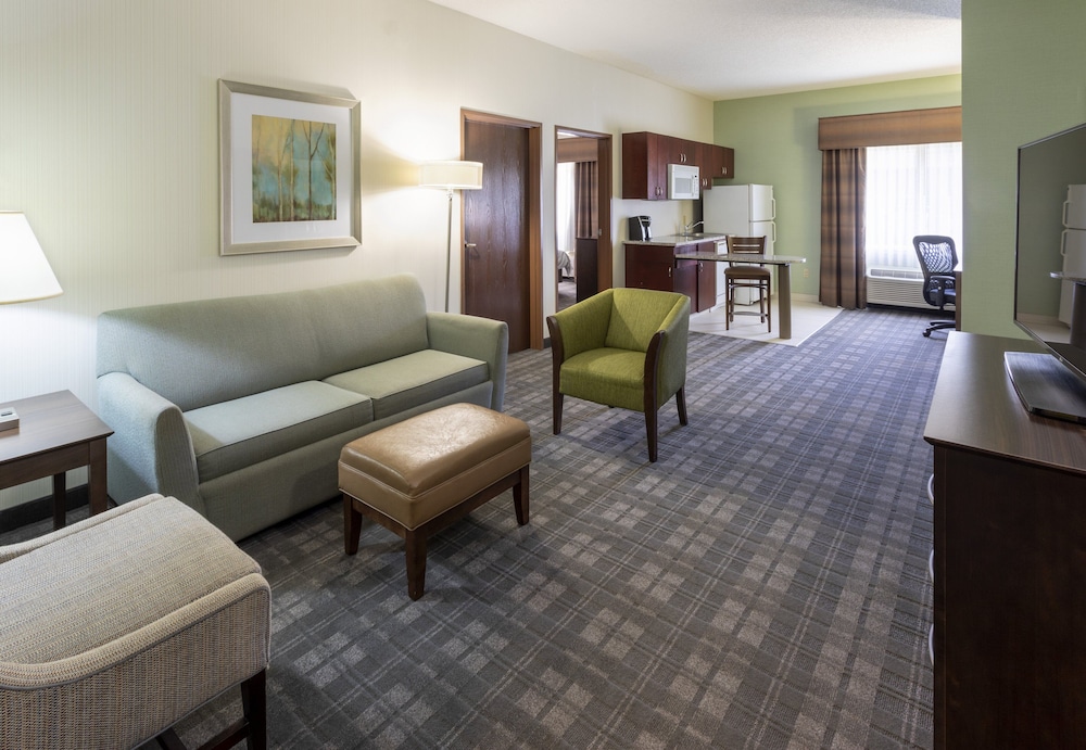 holiday inn express and suites vadnais heights by ihg