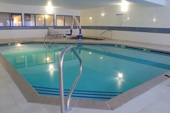 Holiday Inn Express & Suites Vadnais Heights By Ihg,Minneapolis - St. Paul>>Minneapolis,3 star