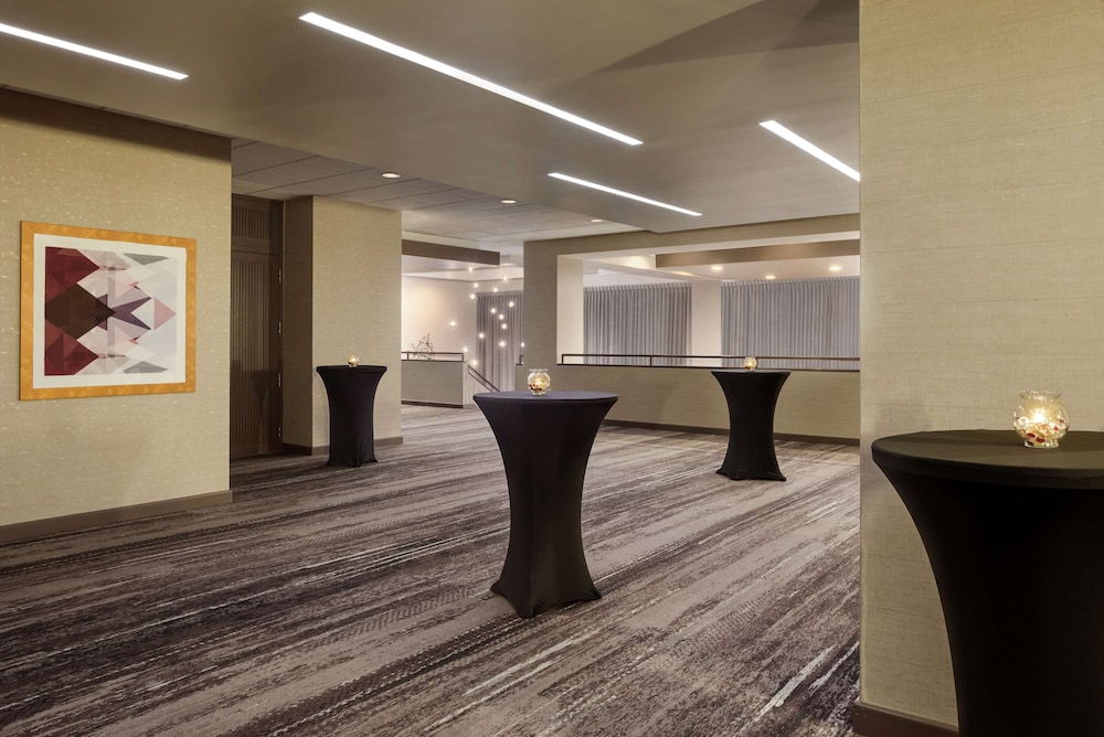 doubletree by hilton st paul east
