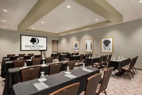 doubletree by hilton st paul east