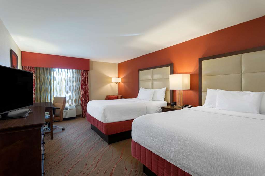 la quinta inn and suites by wyndham pigeon forge