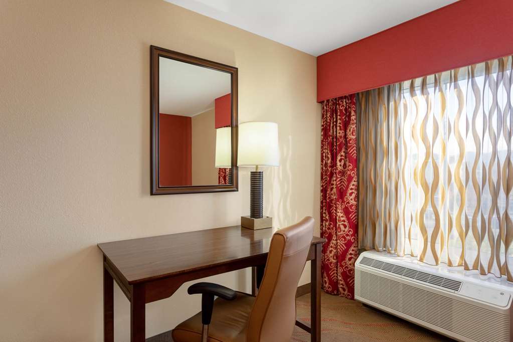 la quinta inn and suites by wyndham pigeon forge