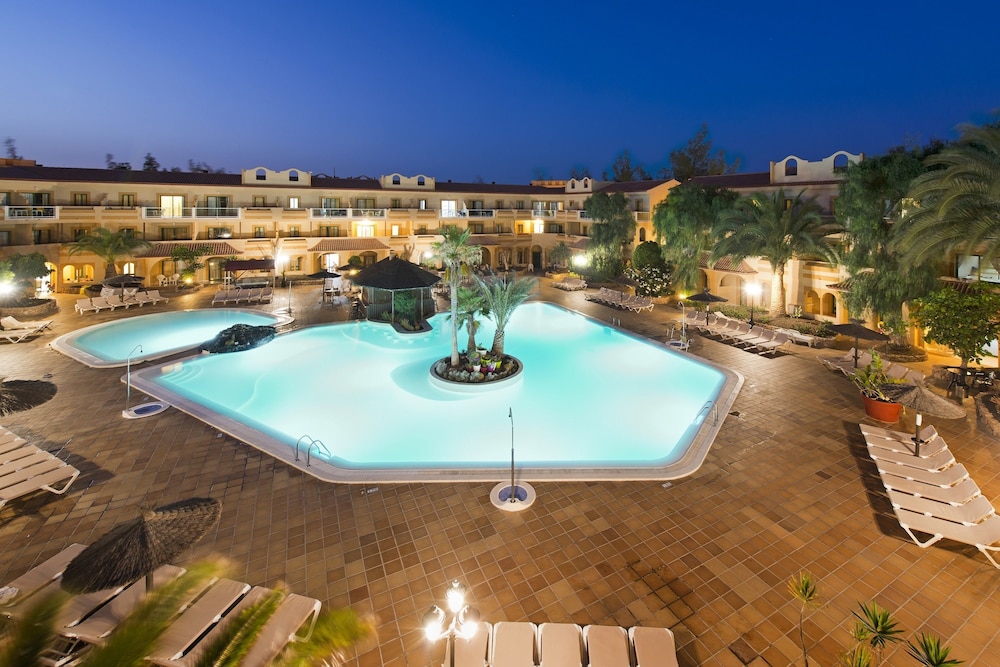 elba lucia sport and suite hotel