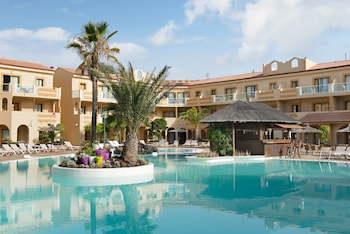 elba lucia sport and suite hotel